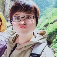 王小丫烘焙美食抖音达人头像