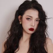 圆脸里里抖音达人头像