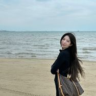 舒胡蕾抖音号头像