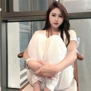 长腿燕子🦋抖音达人头像