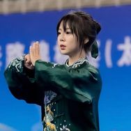 马小瑞☯️抖音达人头像