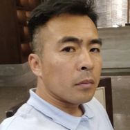 江南导游老屈抖音达人头像