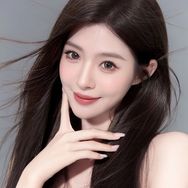 C妍衣橱香喷喷抖音达人头像
