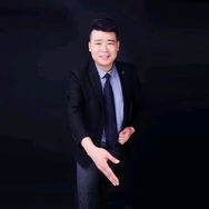 阿亮聊房（飞鸿房产咨询服务）抖音达人头像