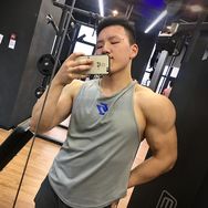 小李不吃🐷抖音达人头像