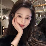 婷子小个子女装抖音达人头像