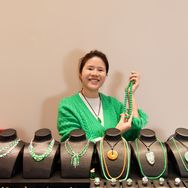 二姐翡翠手镯定制（宝妈励志版）抖音达人头像
