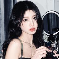 丫丫爱车日记抖音达人头像