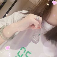这位翠友小号抖音达人头像