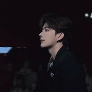 子敬📧·银河系A抖音达人头像
