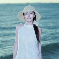 冷白皮的小小抖音达人头像