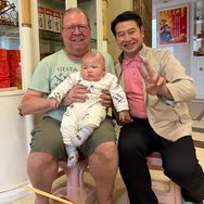 秋哥送温暖(弘扬正气)抖音达人头像