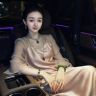 瑶瑶谈生活抖音达人头像