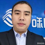 小**通讯抖音达人头像