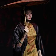 秋实.高端品牌女装折扣抖音达人头像