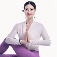 静心瑜伽-塑形理疗抖音达人头像