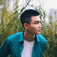 北京小伙·羽铮抖音达人头像