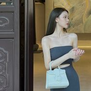 无艳一禾（9.5北欧游牧·秋叙上新）抖音达人头像
