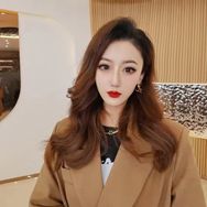 七七大牌服饰抖音达人头像