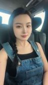 瑶瑶精品风衣抖音达人头像