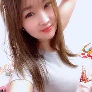 小妍（9749）抖音达人头像