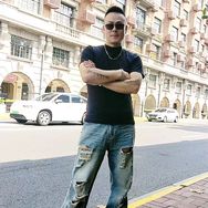 赢仔户外直播(伤感情歌)抖音达人头像