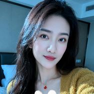亚楠🐮抖音达人头像