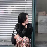 SS珊珊服饰抖音达人头像