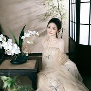 白月秋🍂抖音达人头像