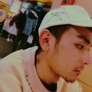佟议个球🏀抖音达人头像