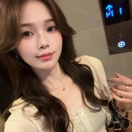 萱萱辰服饰（晚上7点直播）抖音达人头像