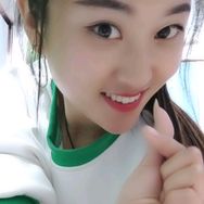 爱笑的💦傻丫头💦抖音达人头像
