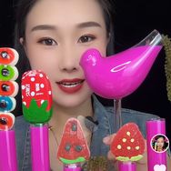 笑笑爱吃喝🍓抖音达人头像