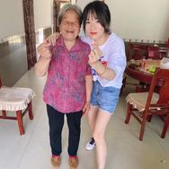 月月在做饭抖音达人头像