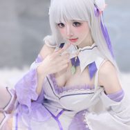 小奶童BabeDoll抖音达人头像