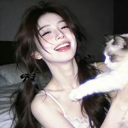 Lynne·Lee抖音达人头像