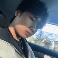 贾不假抖音达人头像