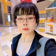 上海小草包¹(聚散家)晚上9点20开播抖音达人头像