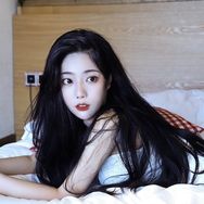 午安宛抖音达人头像
