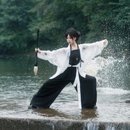 峨眉派小婧抖音达人头像