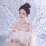 Jenna小娜宝抖音达人头像