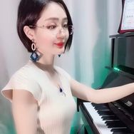弹琴的霍老师抖音达人头像