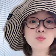 桃桃外贸抖音达人头像