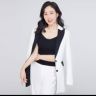 向怡燃 【极简 老钱 轻奢 大上新】抖音达人头像