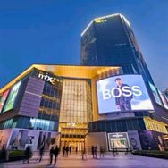 嘉嘉在 法国抖音号头像