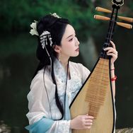 娄艺潇抖音号头像