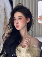 黎选美妆国际版抖音达人头像