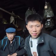 杨加亿和爷爷 （招人）抖音达人头像