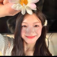 沫沫是个美女抖音达人头像