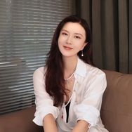 一僮珠宝抖音达人头像